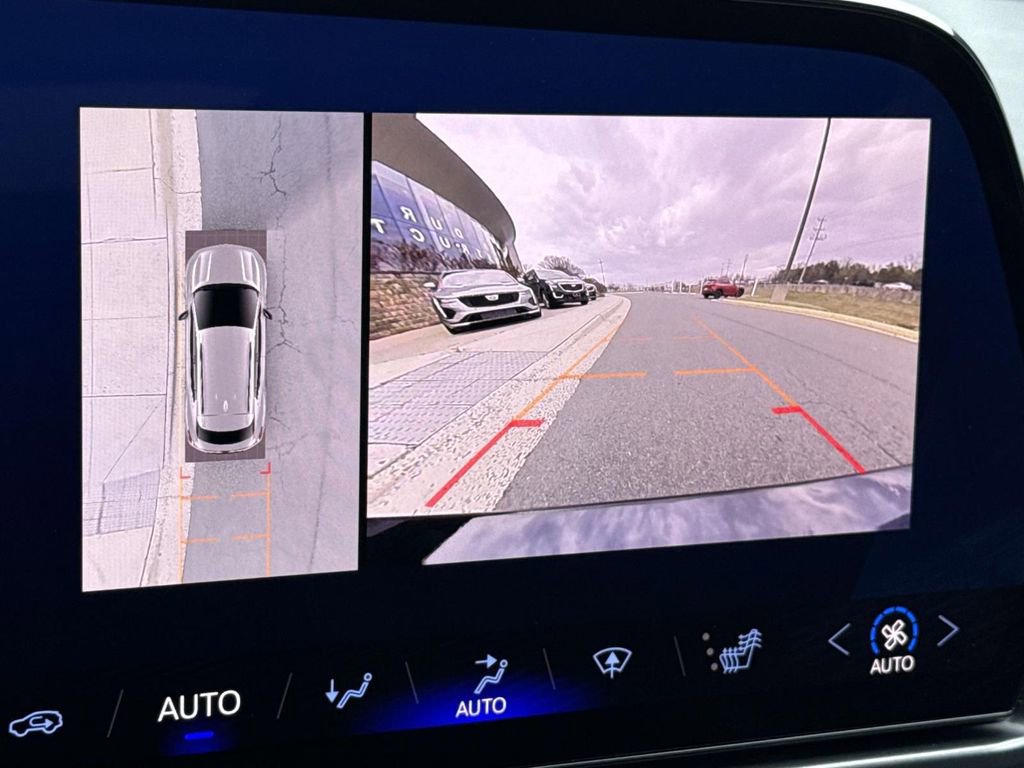 Used 2024 Chevrolet Equinox EV RS image 33