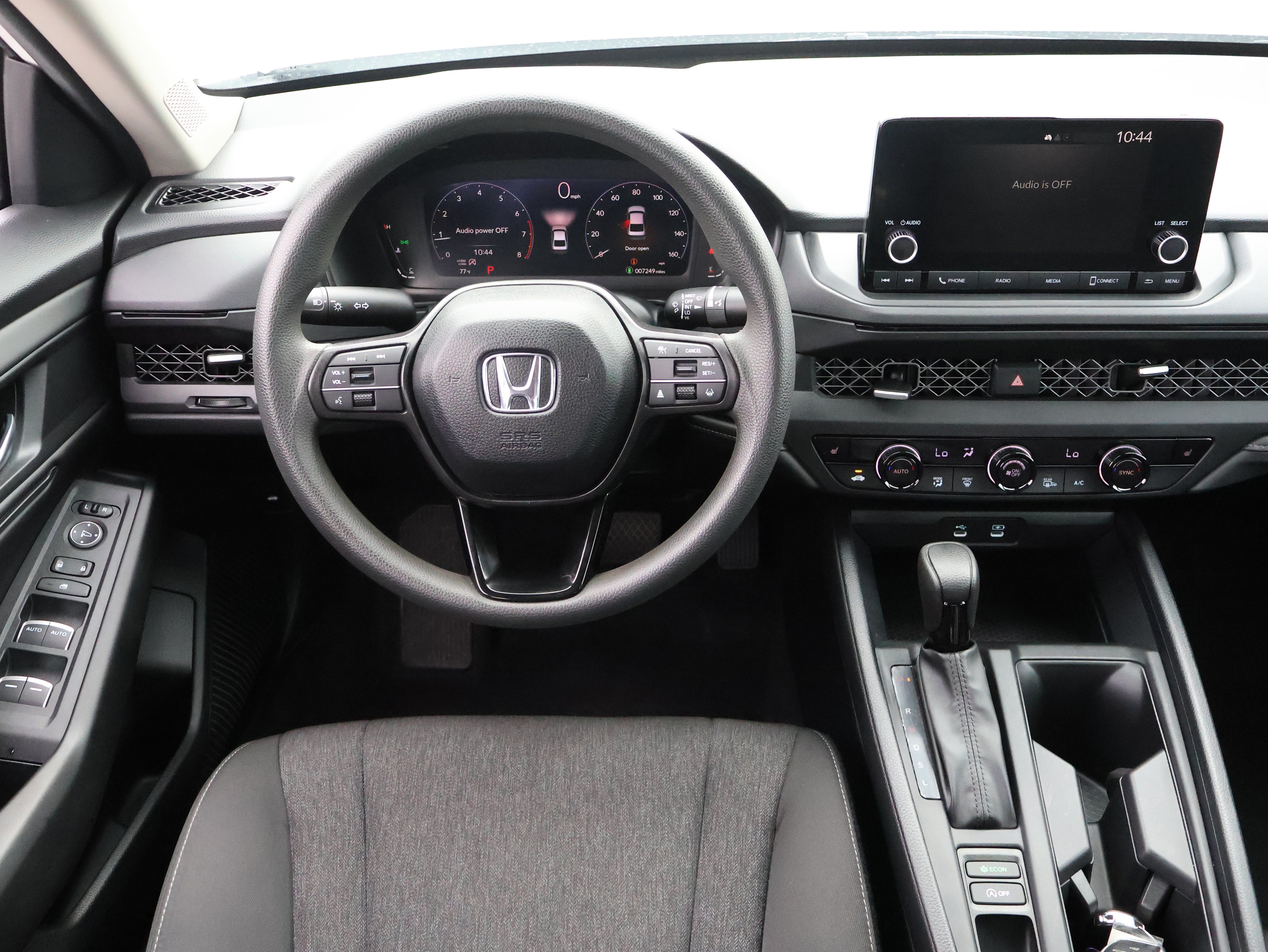 Used 2025 Honda Accord SE image 19