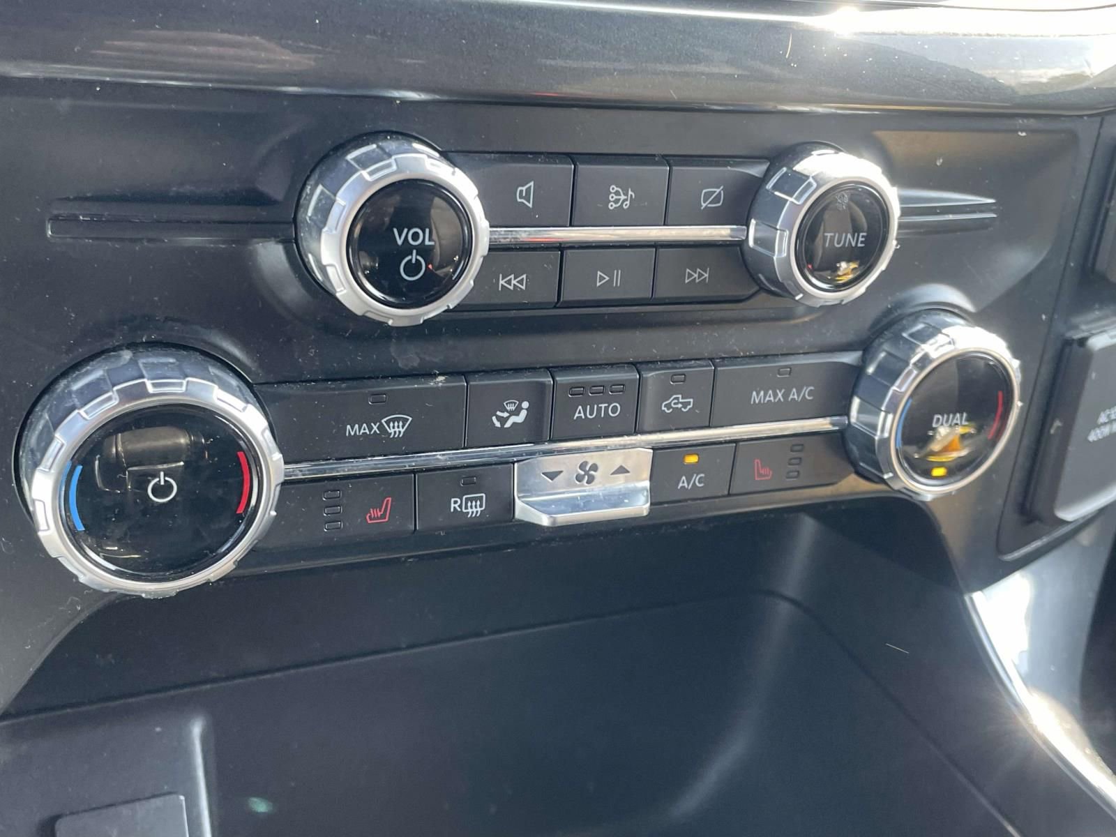 Certified 2022 Ford F150 XLT w/ Equipment Group 302A High image 22