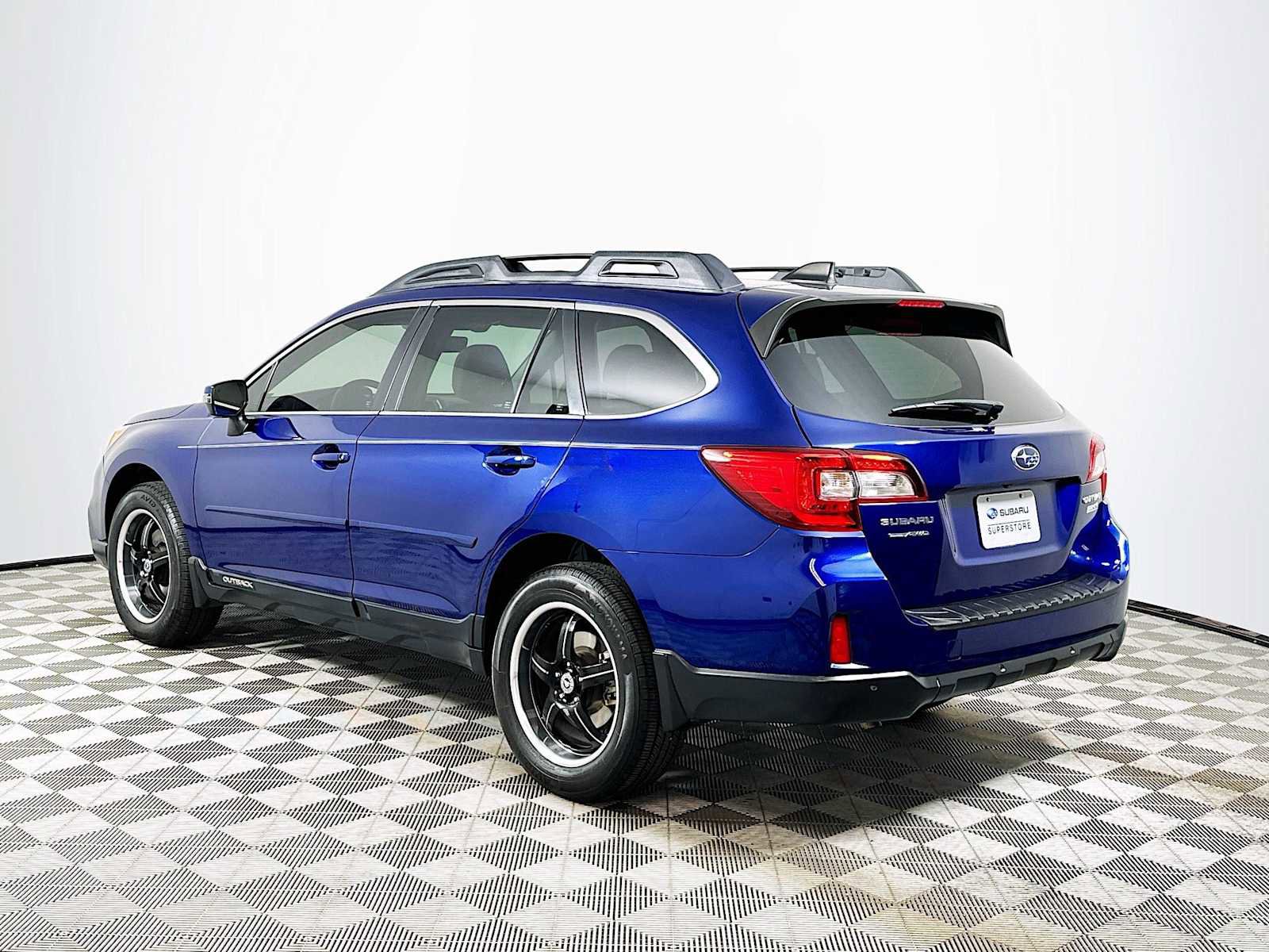 Used 2017 Subaru Outback 2.5i Limited image 5