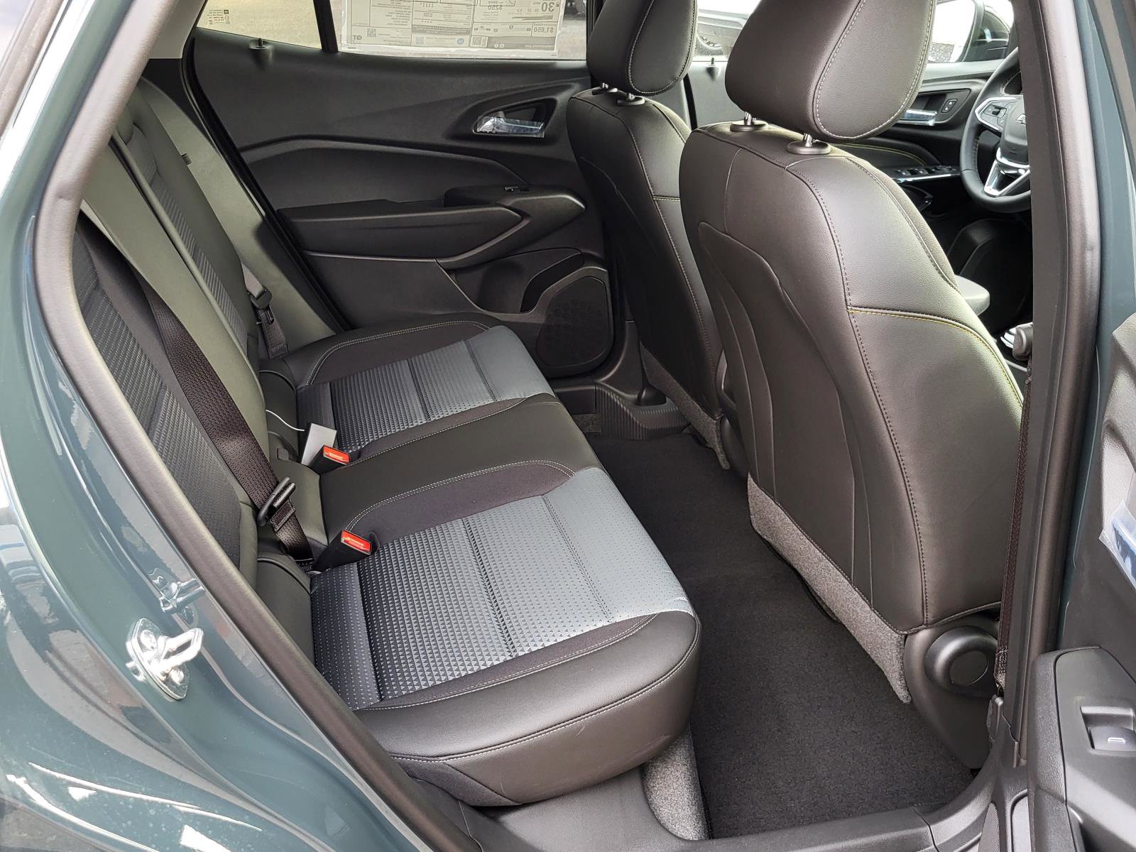 New 2026 Chevrolet Trax LT w/ Midnight Edition image 11