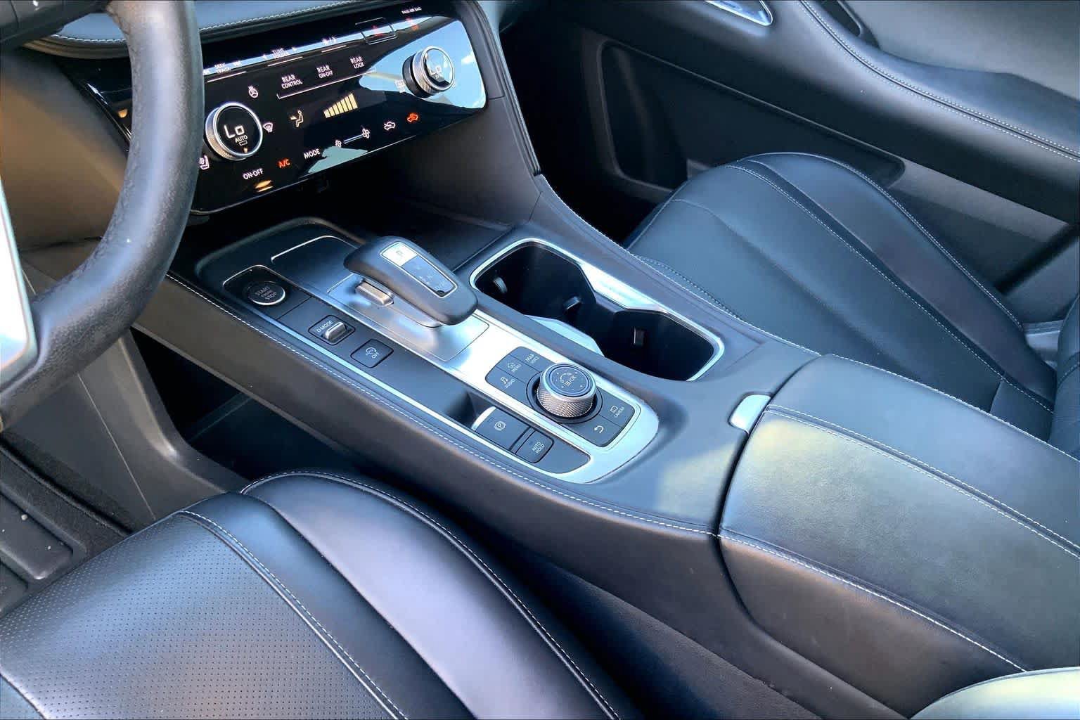 Used 2023 INFINITI QX60 Luxe w/ Performance Audio Package FWD image 15
