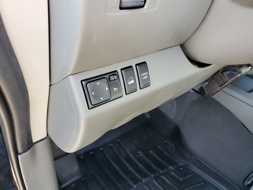 Used 2020 Nissan Frontier SV w/ Midnight Edition Floor Mats image 18