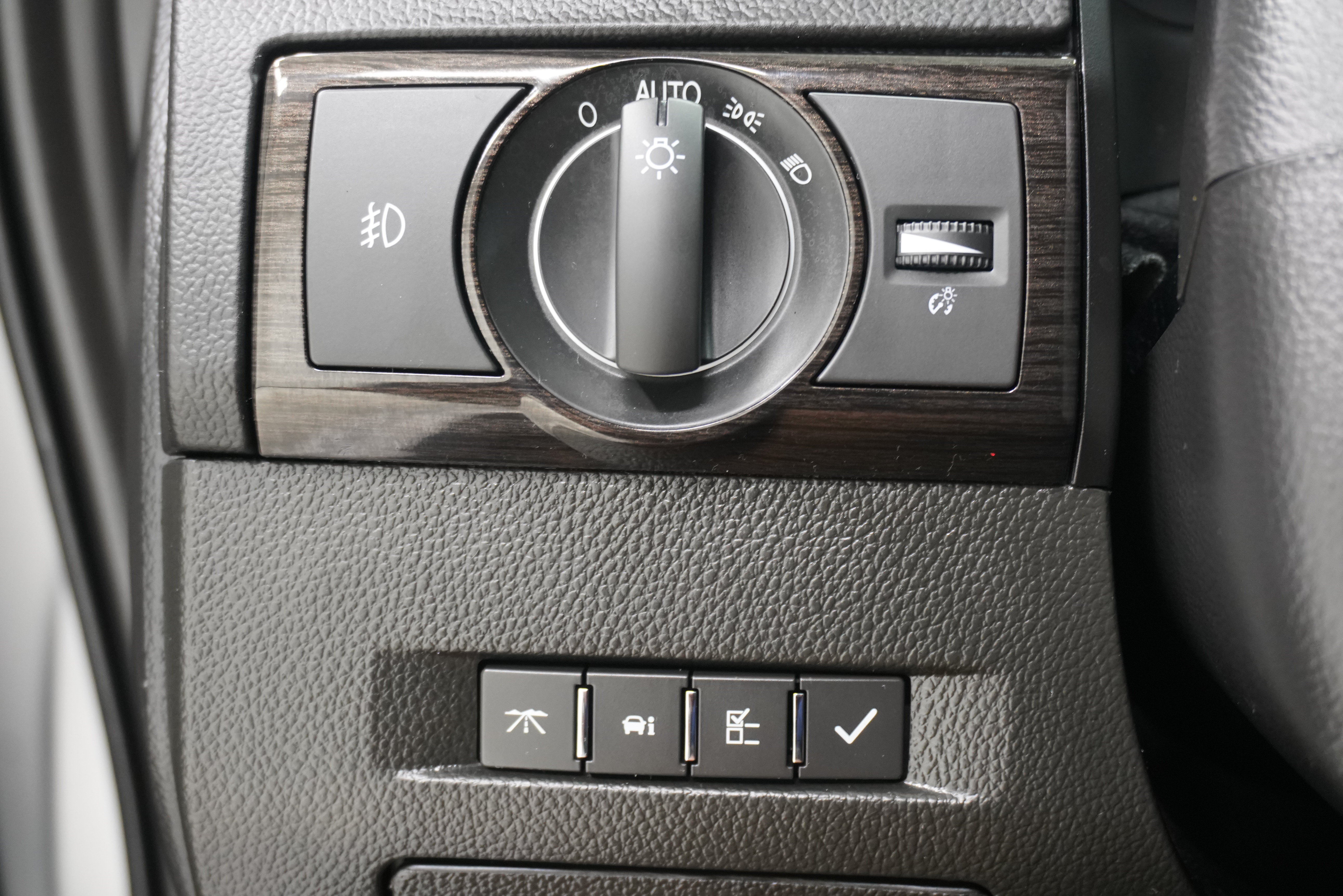 Used 2015 Chevrolet Captiva Sport LT w/ Convenience Package FWD image 23