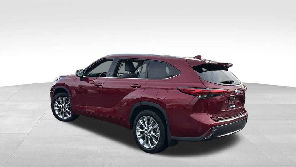 Used 2020 Toyota Highlander Limited image 5