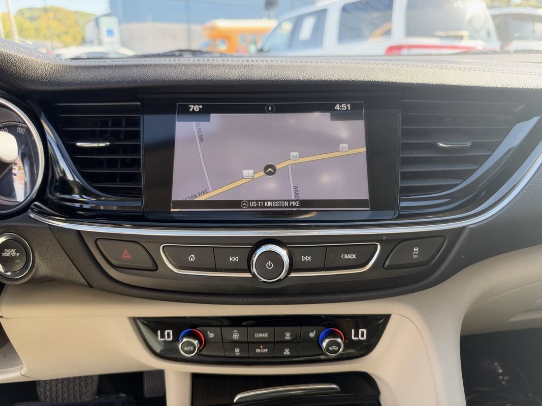 Used 2018 Buick Regal Essence w/ Driver Confidence Package #1 FWD image 20