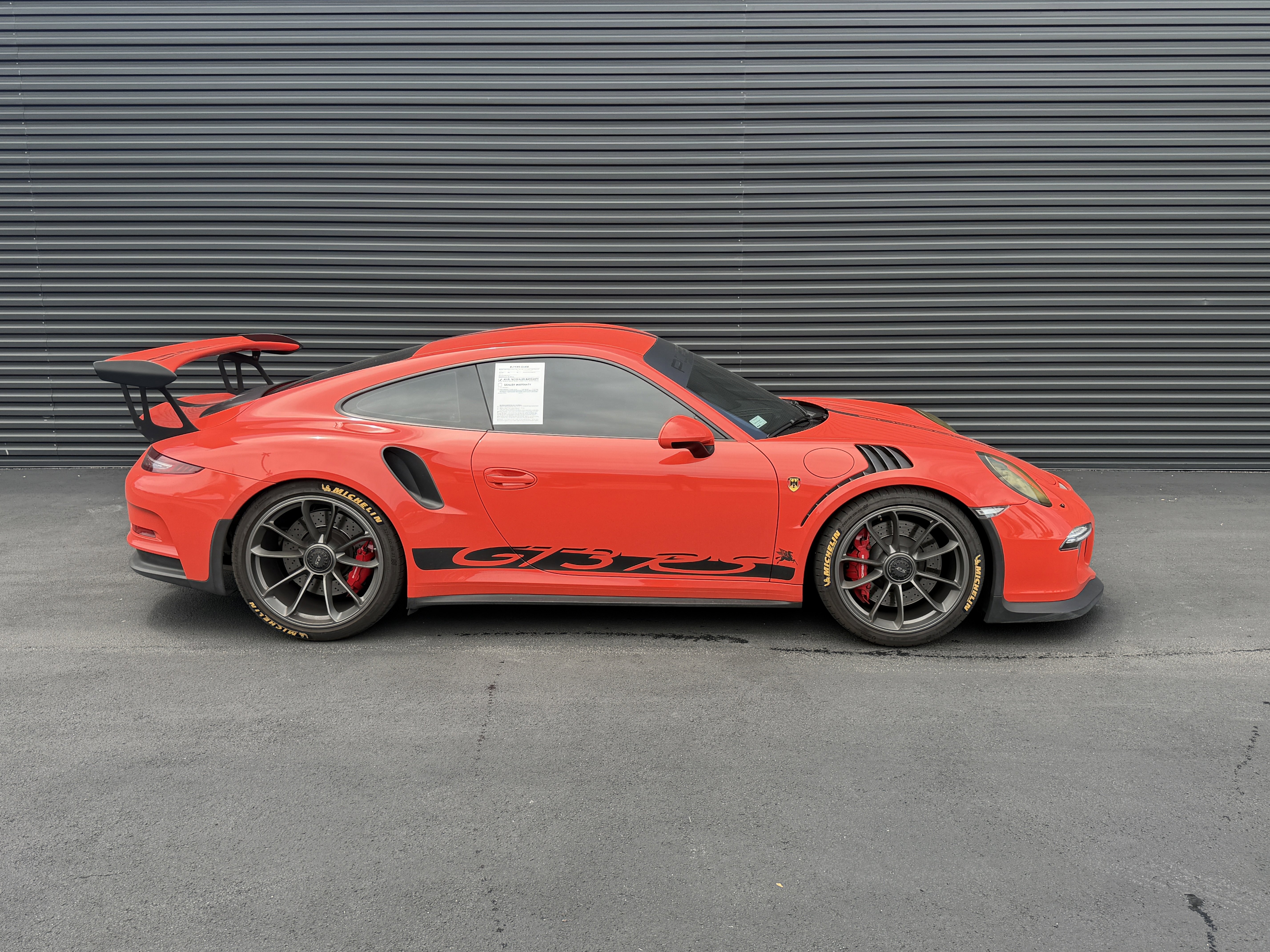 Used 2016 Porsche 911 GT3 RS RWD image 8