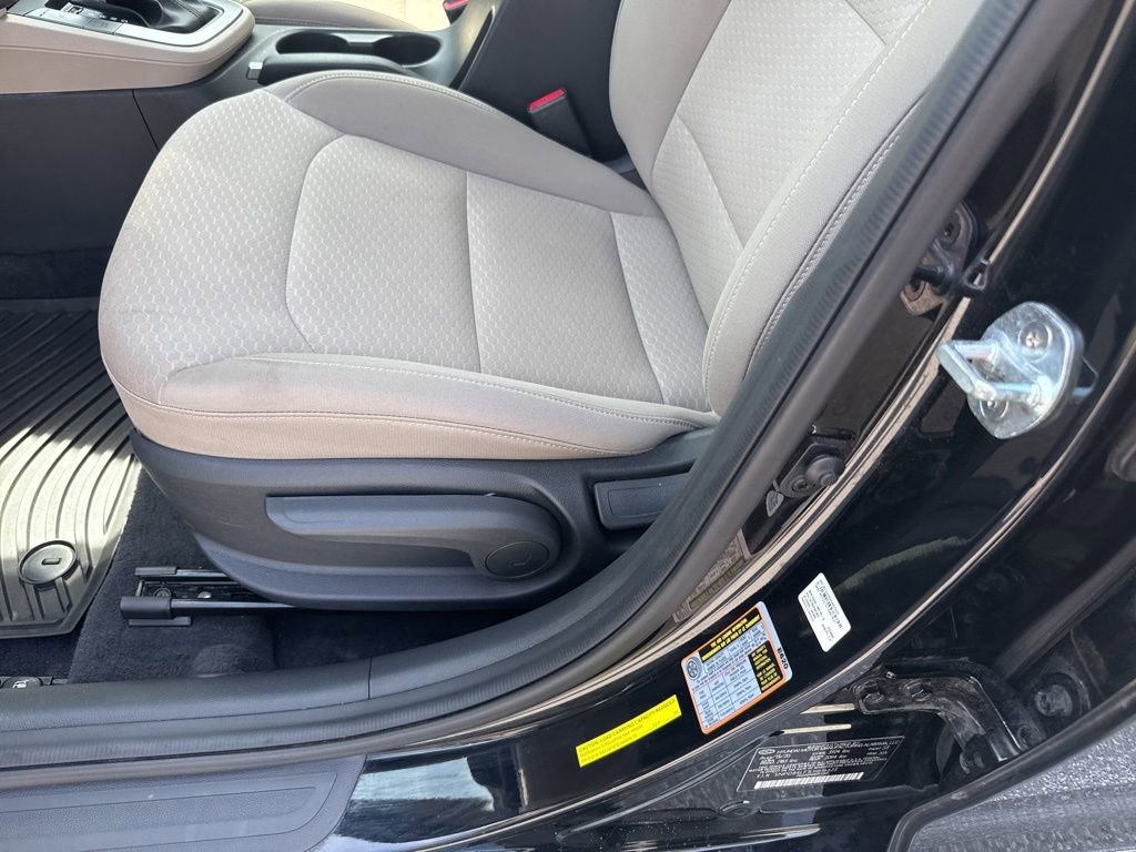 Used 2020 Hyundai Elantra Value Edition w/ Winter Weather Package FWD image 19