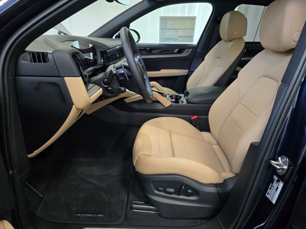 New 2025 Porsche Cayenne image 15