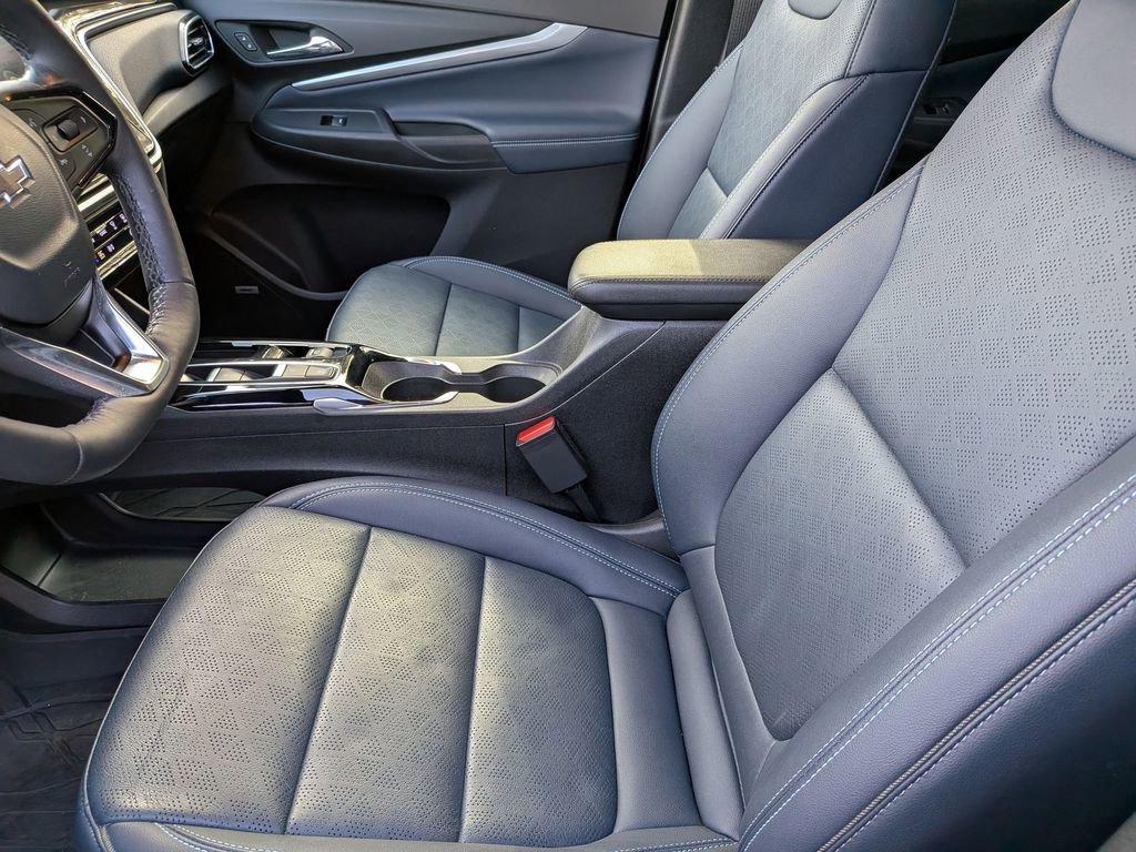 Used 2023 Chevrolet Bolt EUV Premier w/ Sun & Sound Package image 25