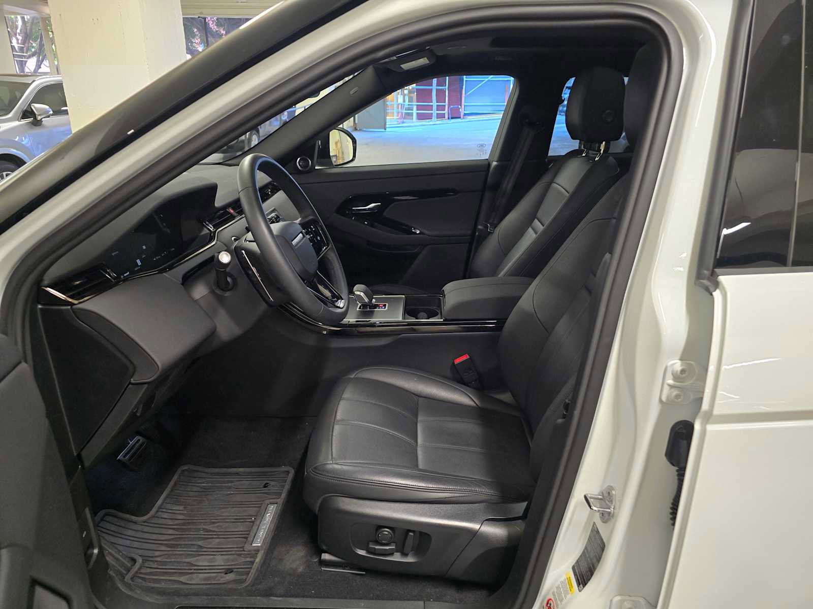 Used 2026 Land Rover Range Rover Evoque S image 22