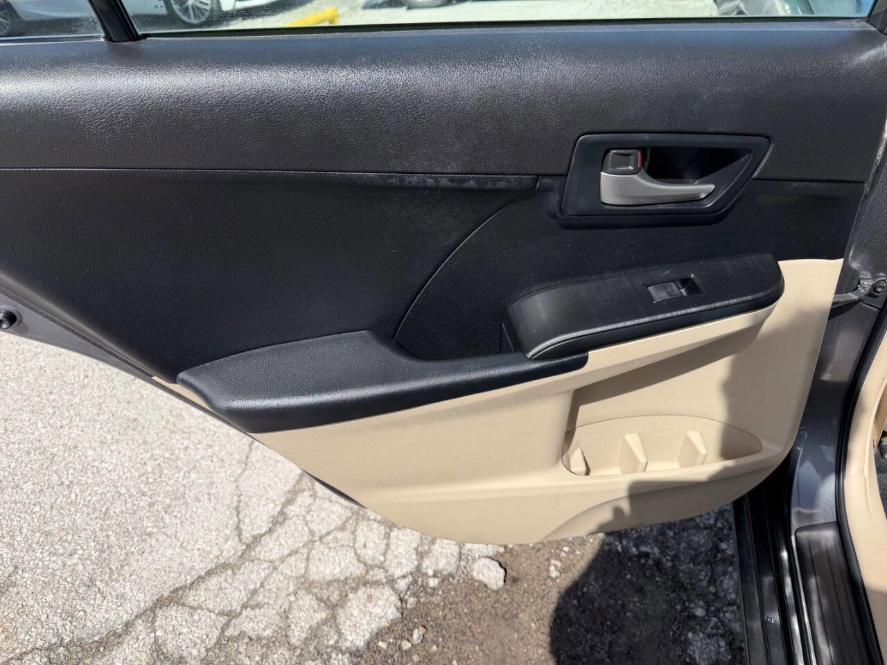 Used 2012 Toyota Camry LE image 15