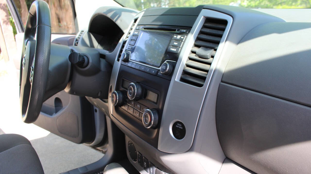 Used 2015 Nissan Frontier SV w/ SV Value Truck Package image 32