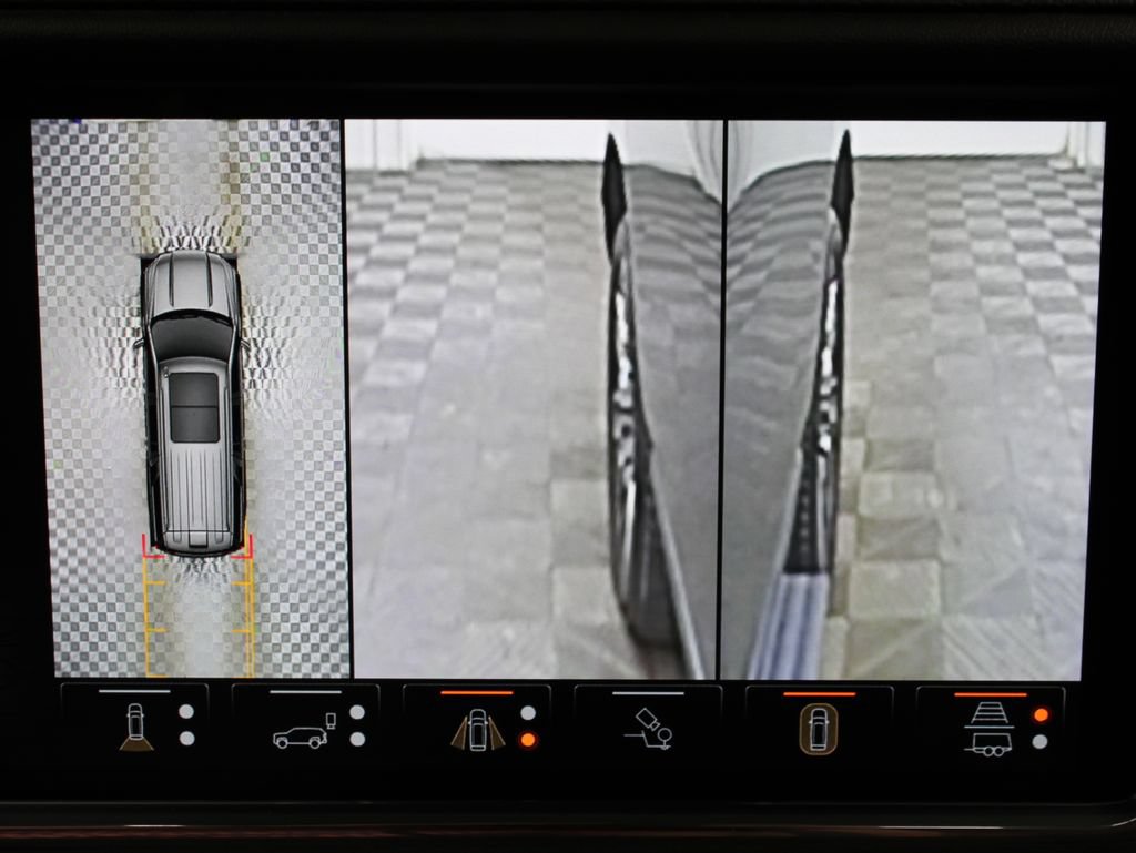Used 2023 GMC Yukon Denali Ultimate AWD/4WD image 29
