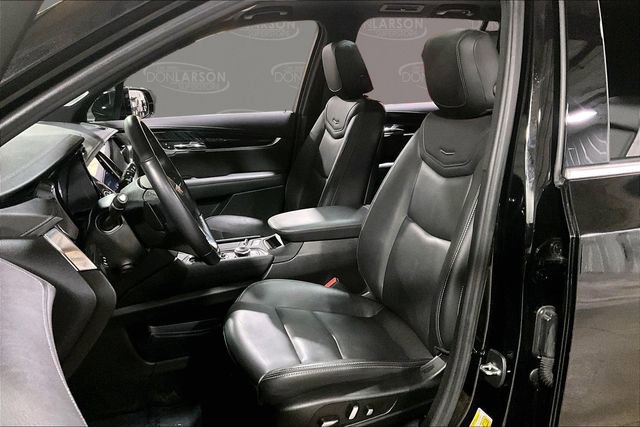 Used 2023 Cadillac XT6 Premium Luxury w/ Technology Package image 13