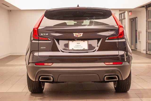 Used 2023 Cadillac XT4 Luxury w/ Cold Weather Package image 7