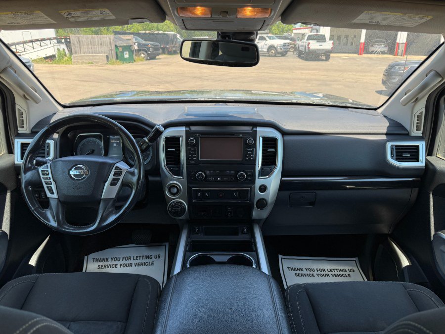 Used 2017 Nissan Titan PRO-4X AWD/4WD image 20