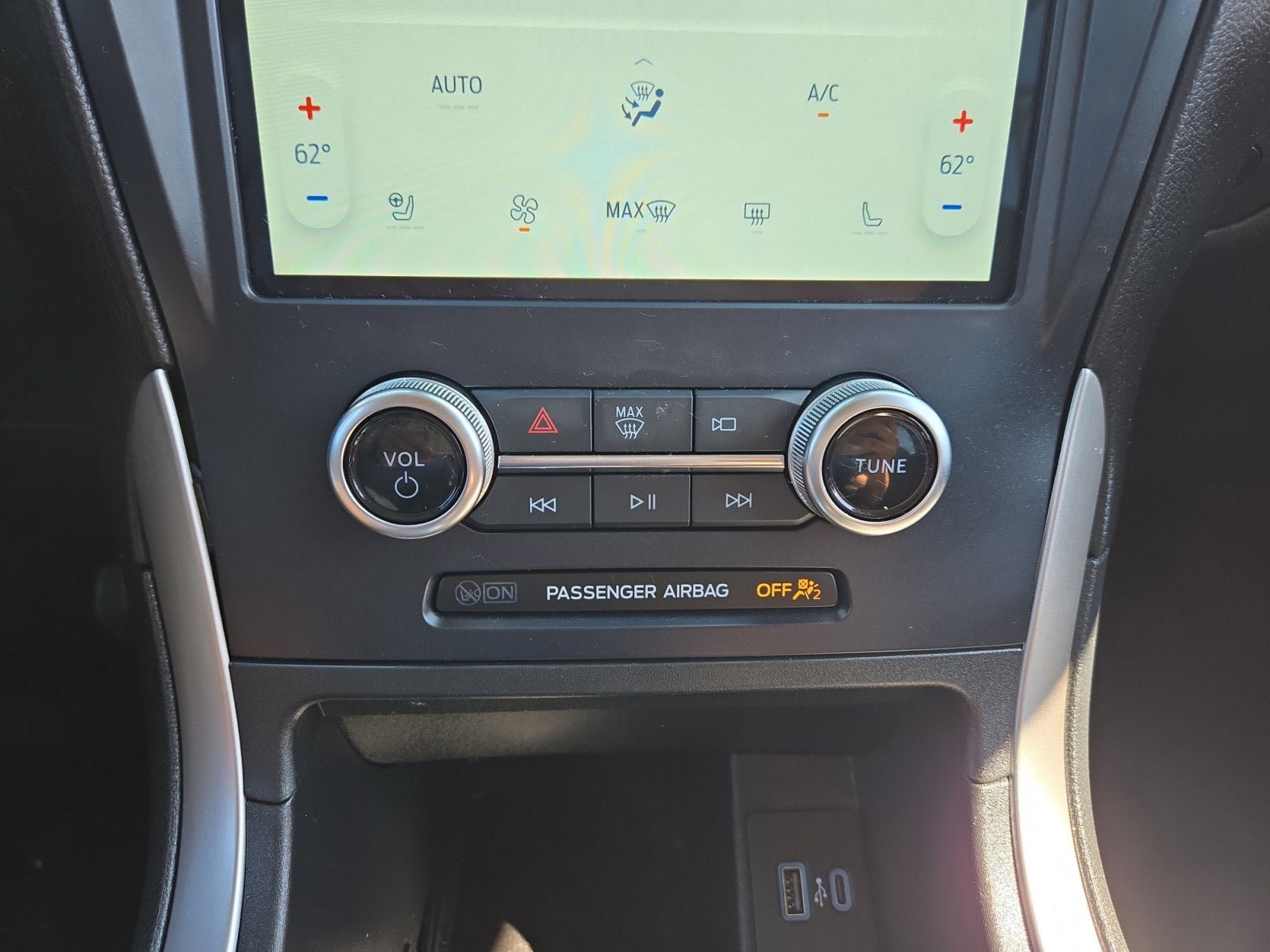 Used 2024 Ford Edge SEL w/ Convenience Package AWD/4WD image 20