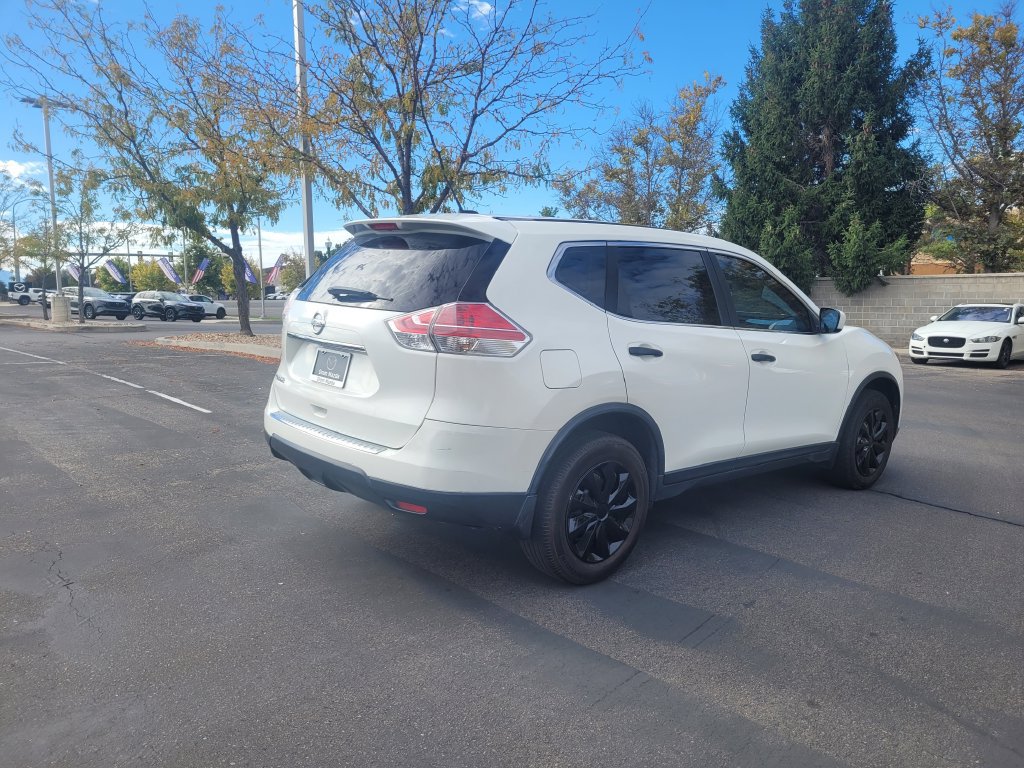 Used 2016 Nissan Rogue S FWD image 16