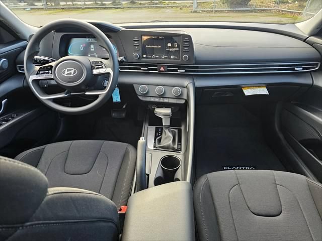 New 2026 Hyundai Elantra SE FWD image 15