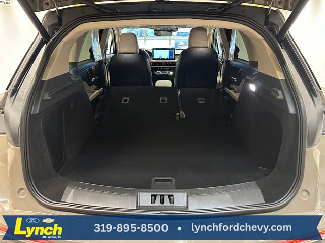 Used 2025 Lincoln Corsair AWD image 24