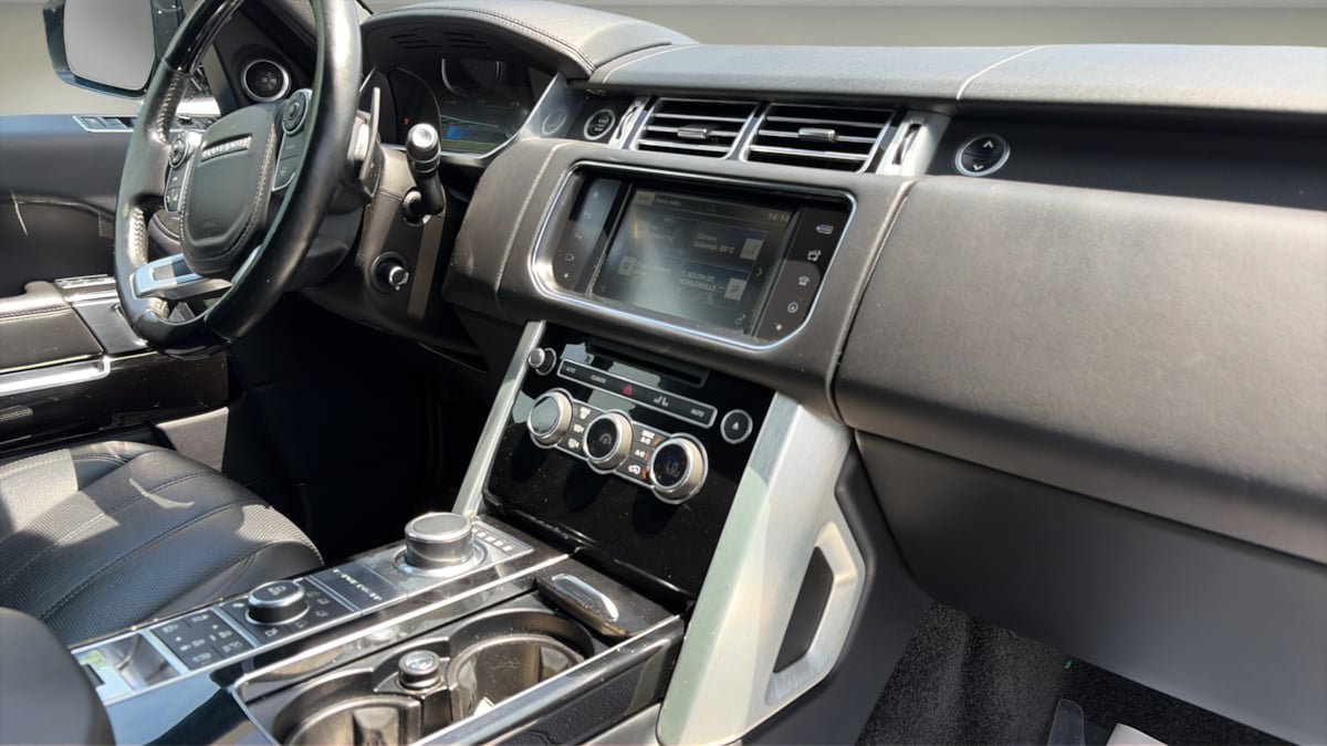 Used 2016 Land Rover Range Rover Supercharged AWD/4WD image 11