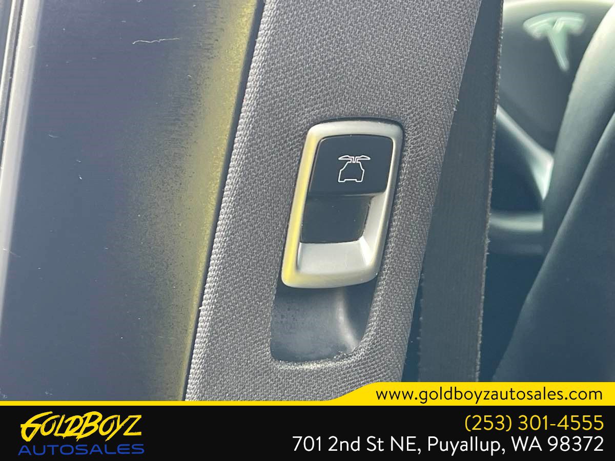 Used 2017 Tesla Model X 75D image 21