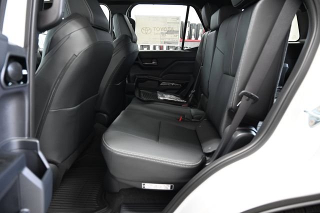 New 2026 Toyota 4Runner Limited AWD/4WD image 11