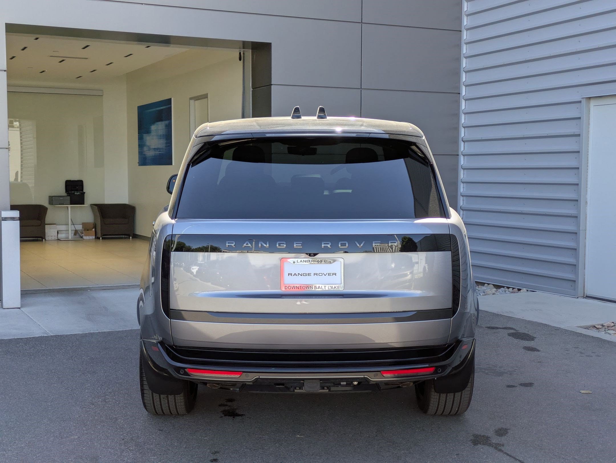 New 2025 Land Rover Range Rover SE image 4
