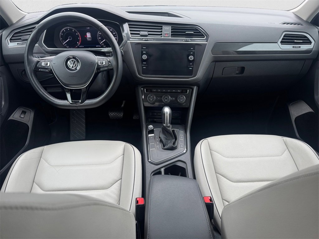 Used 2018 Volkswagen Tiguan SEL Premium image 10