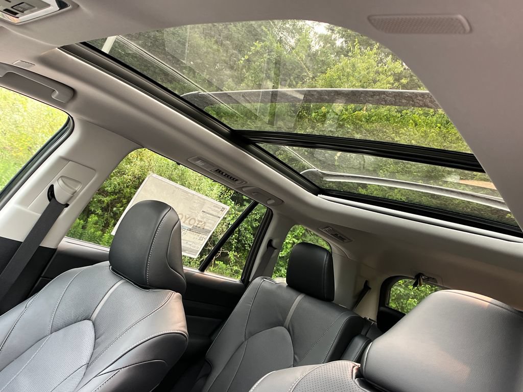 New 2026 Toyota Grand Highlander AWD image 22