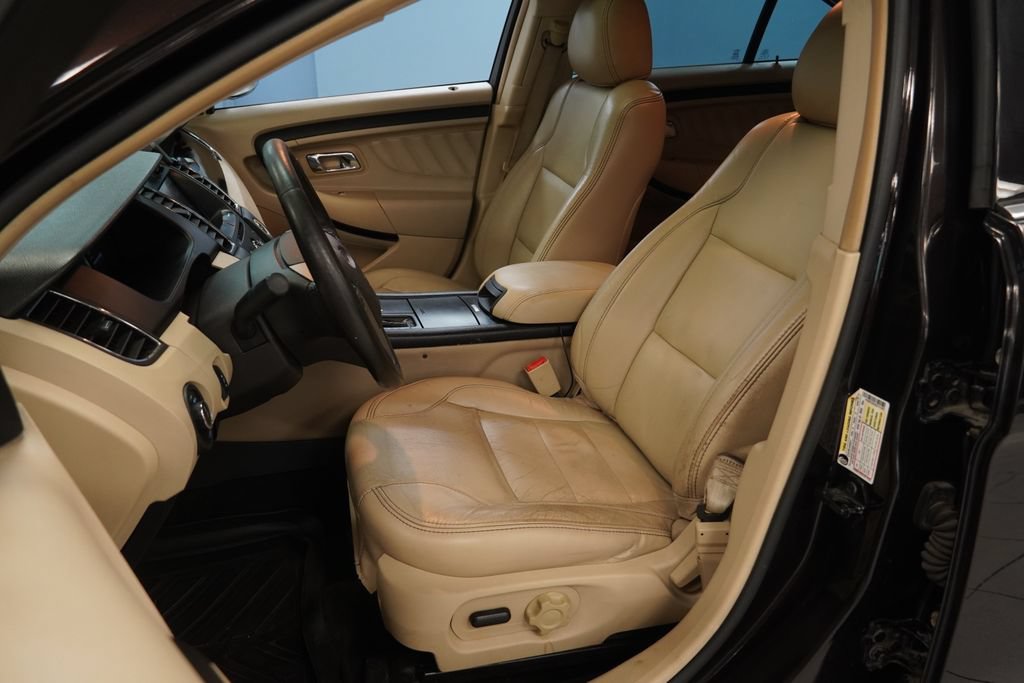 Used 2013 Ford Taurus SEL FWD image 3