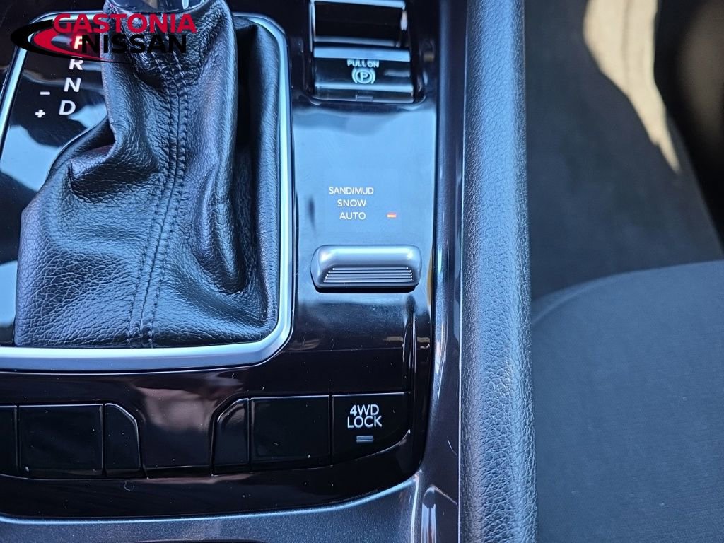 Used 2025 Jeep Compass Sport image 33