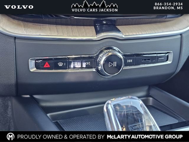 New 2026 Volvo XC60 B5 Plus w/ Protection Package Premier image 21