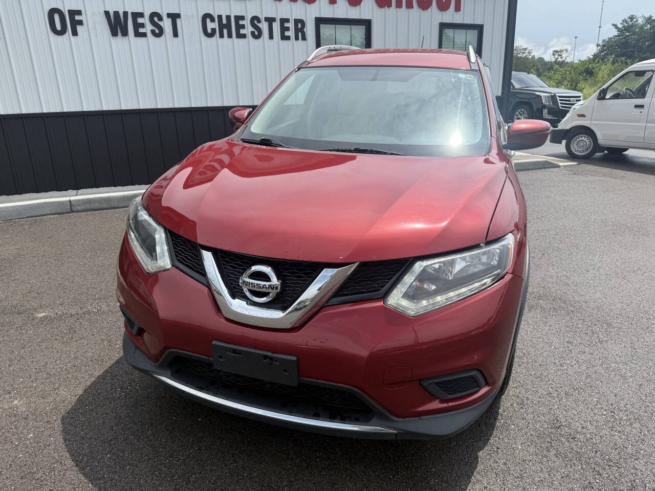 Used 2016 Nissan Rogue SV AWD/4WD image 2