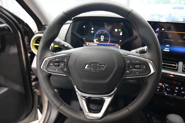 New 2026 Chevrolet Trax ACTIV w/ Sunroof Package FWD image 22