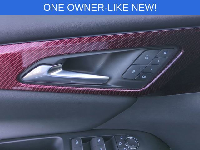 Used 2025 Chevrolet Traverse RS image 26