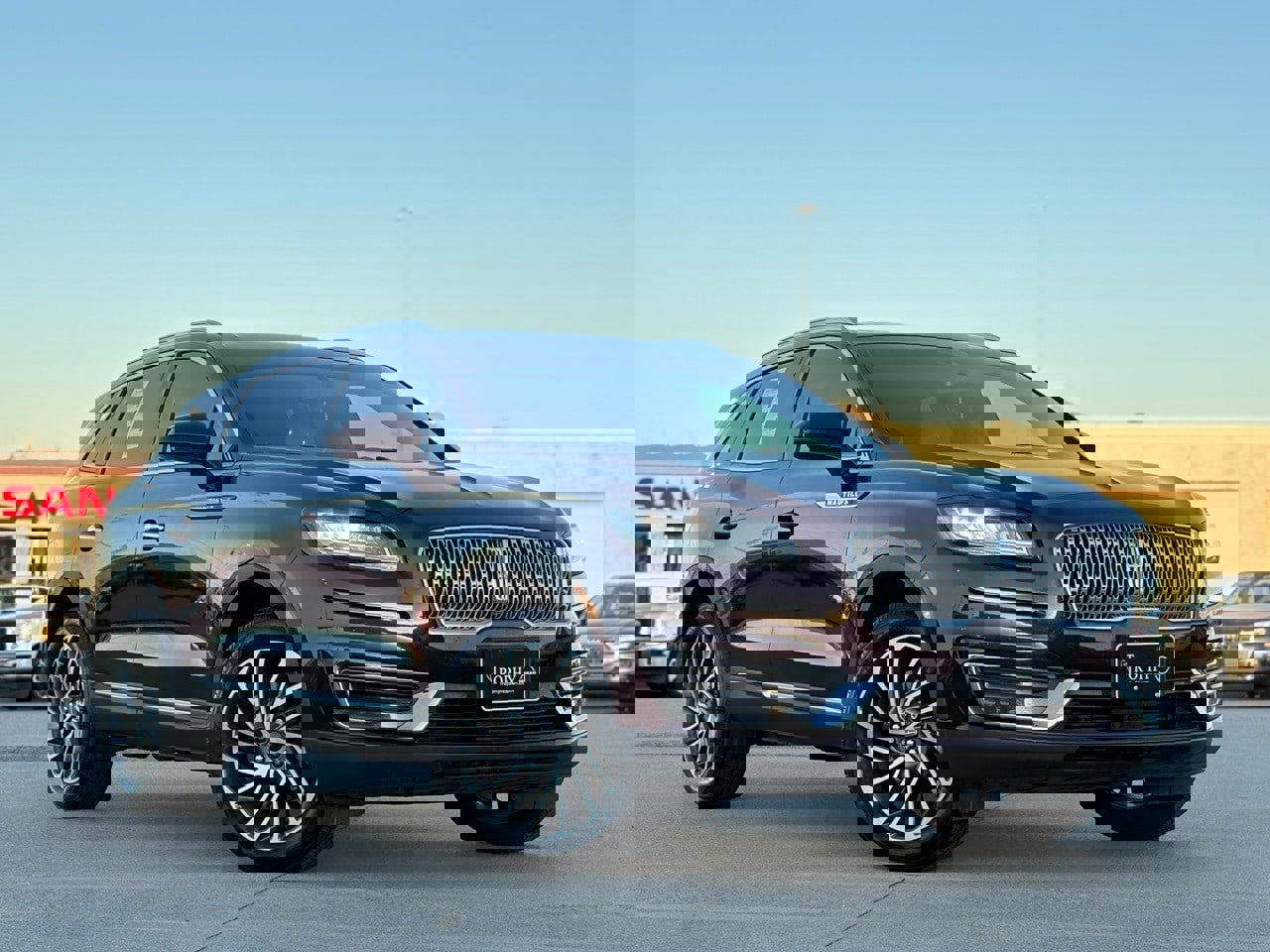 Used 2020 Lincoln Nautilus Reserve image 2