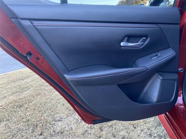 Used 2024 Nissan Sentra SR w/ SR Premium Package image 13