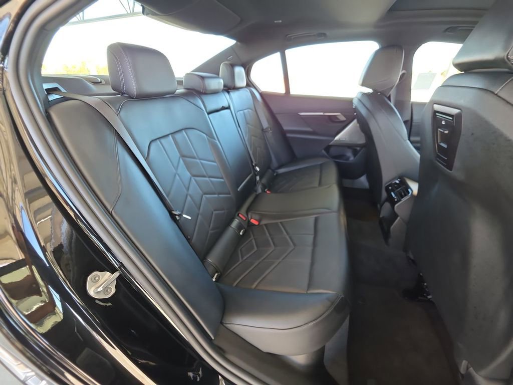 Used 2025 BMW 530i image 28