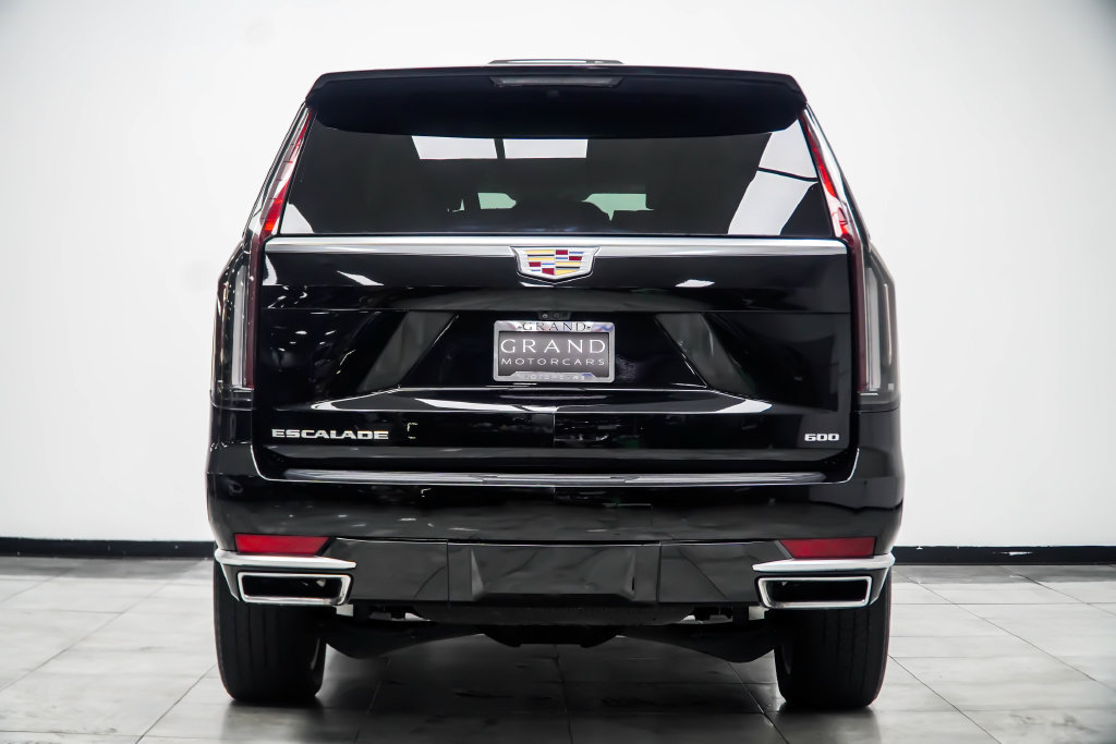 Used 2024 Cadillac Escalade Premium Luxury Platinum RWD image 17