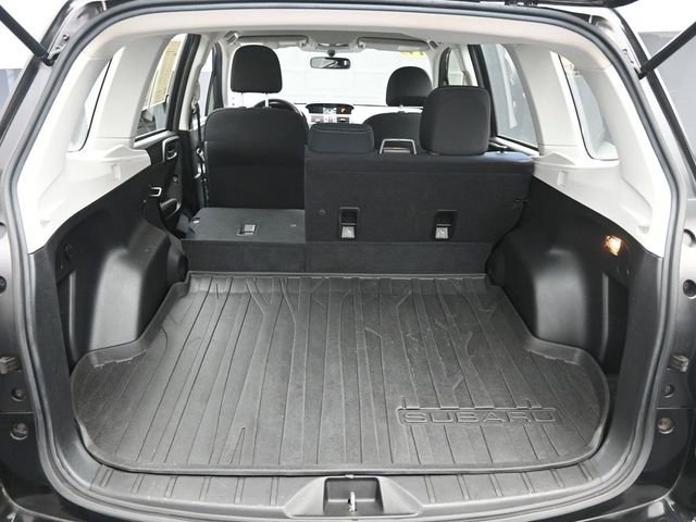 Used 2017 Subaru Forester 2.5i w/ Alloy Wheel Package image 23
