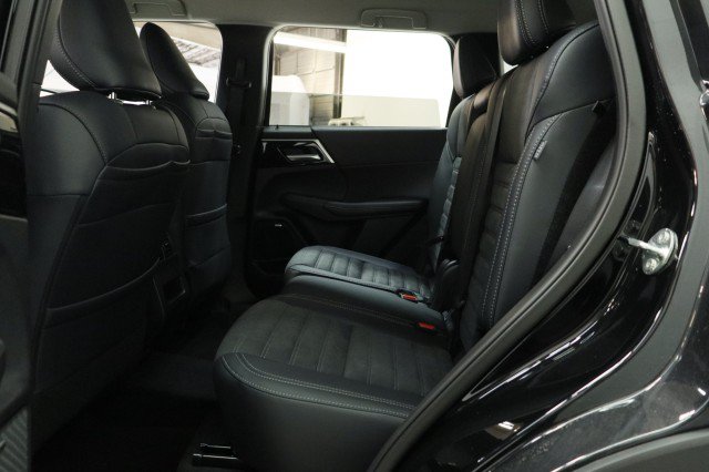 New 2026 Mitsubishi Outlander SE FWD image 23