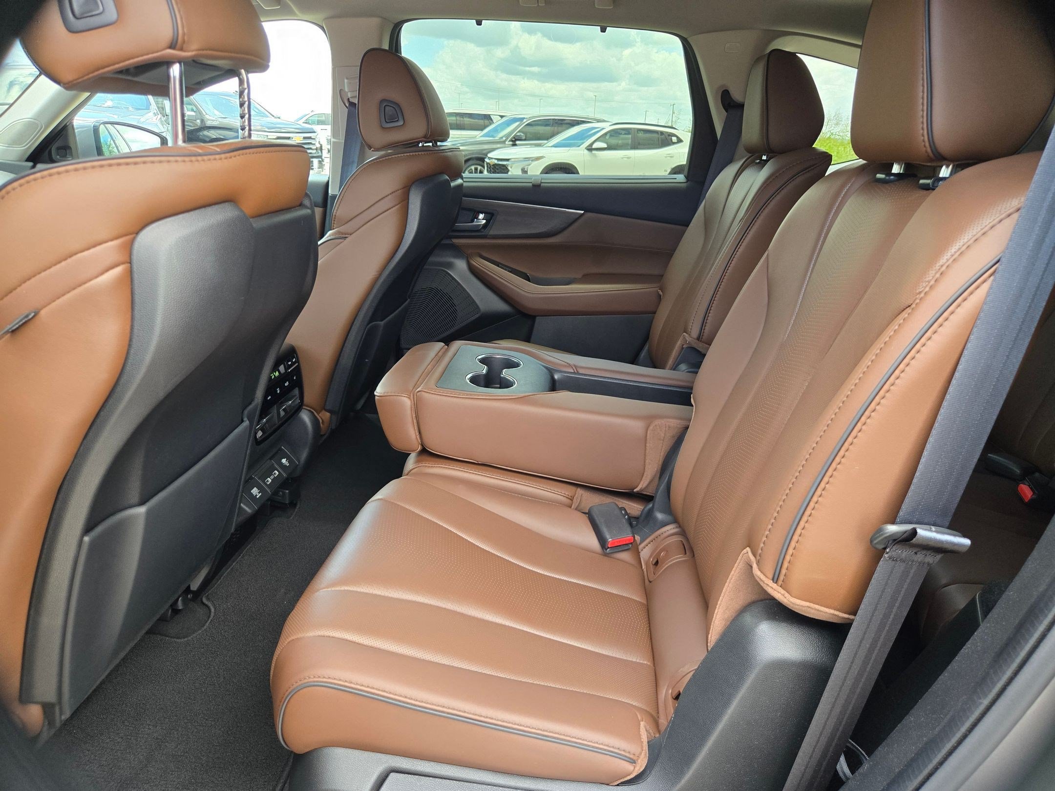 Used 2023 Acura MDX SH-AWD w/ Advance Package image 13