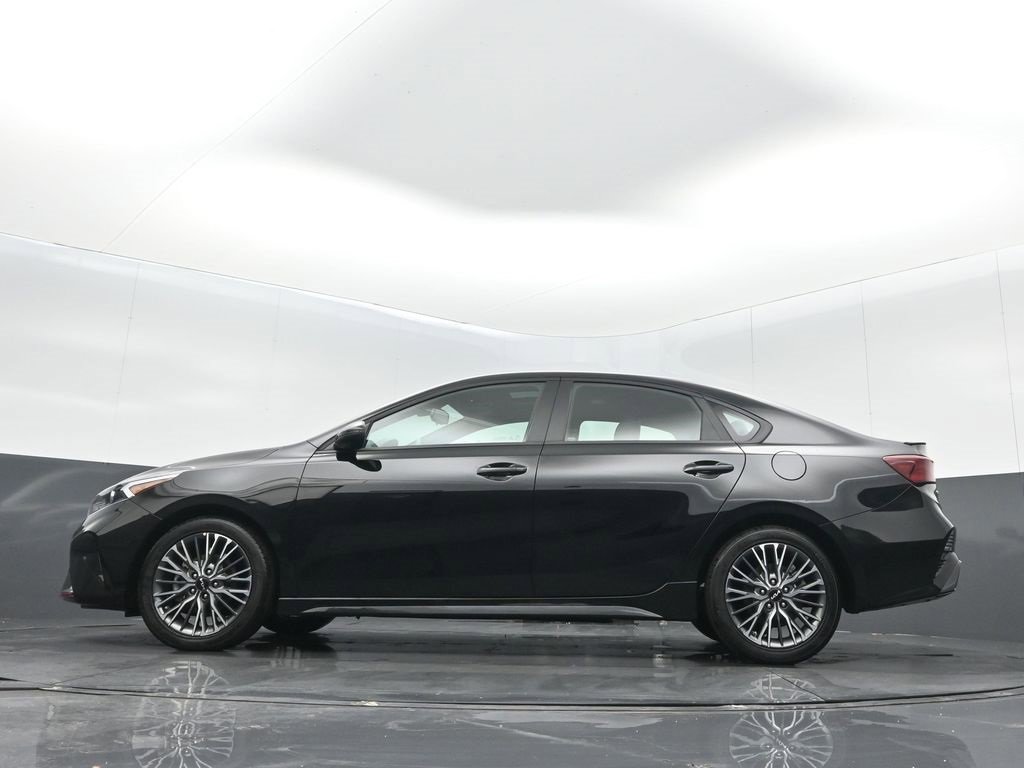 Used 2024 Kia Forte GT-Line w/ GT-Line Premium Package image 14