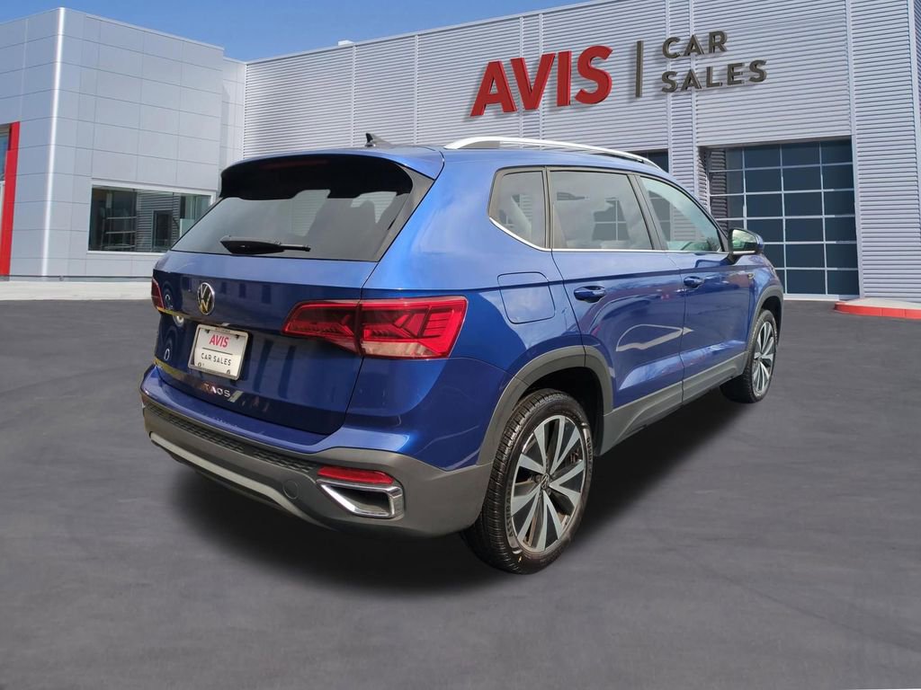 Used 2024 Volkswagen Taos SE image 6