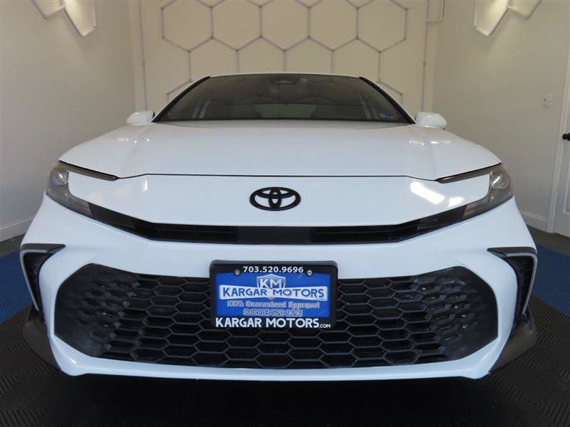 Used 2026 Toyota Camry SE w/ Convenience Package FWD image 3