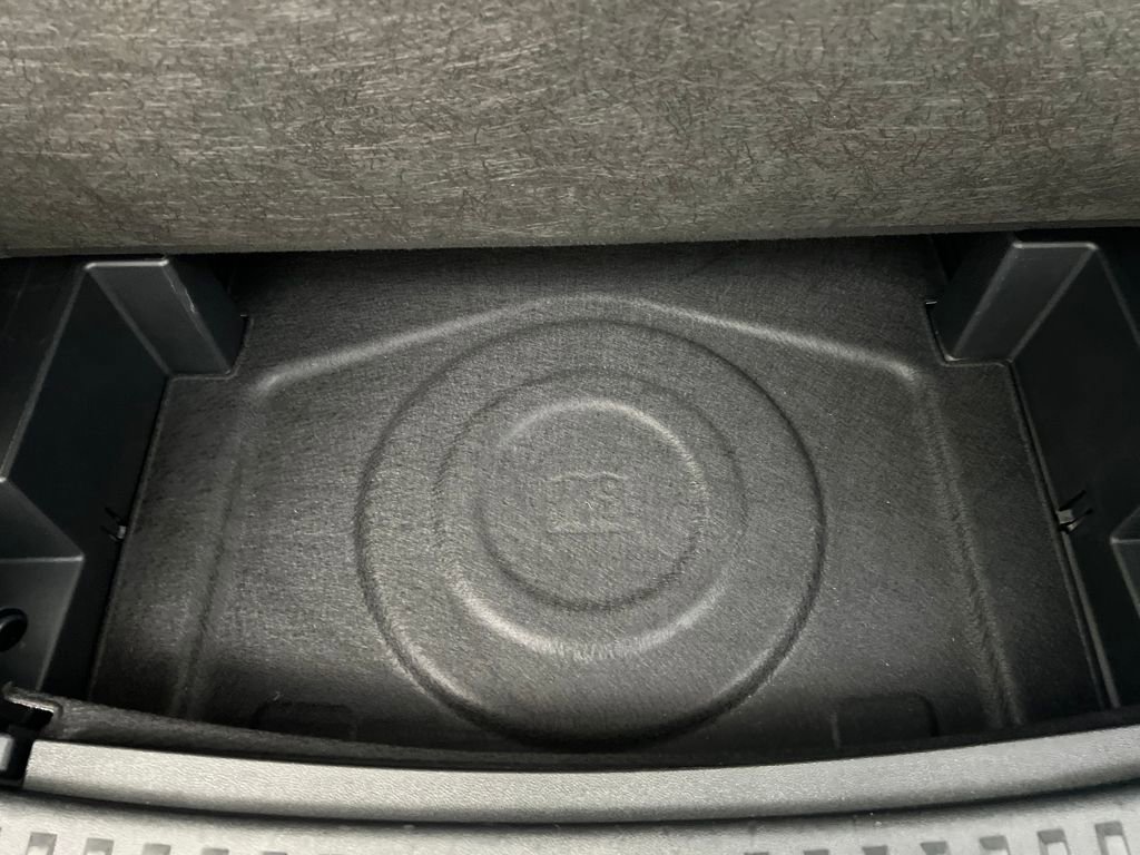 Used 2025 GMC Terrain Elevation image 32