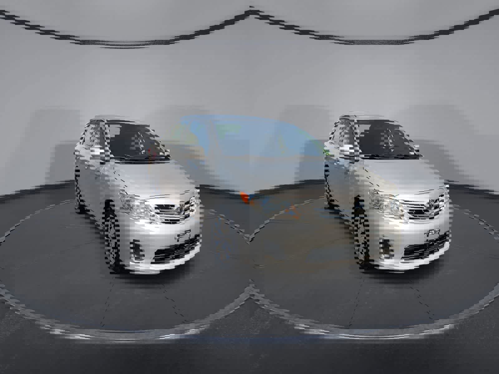 Used 2013 Toyota Corolla LE FWD image 2