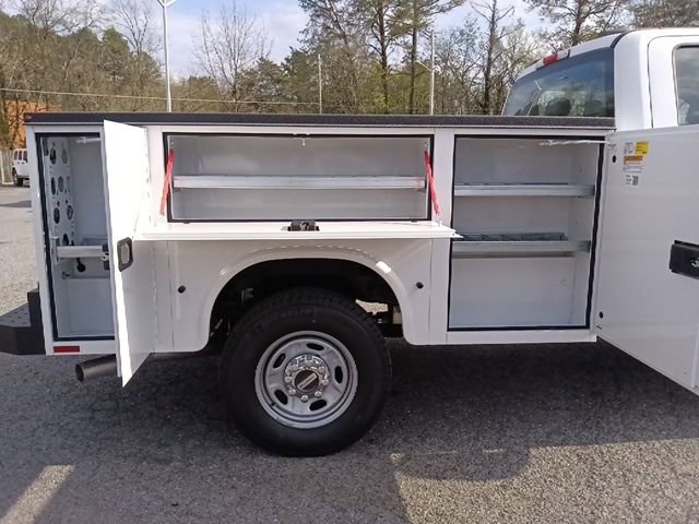 New 2026 Ford F250 XL w/ XL Chrome Package image 32